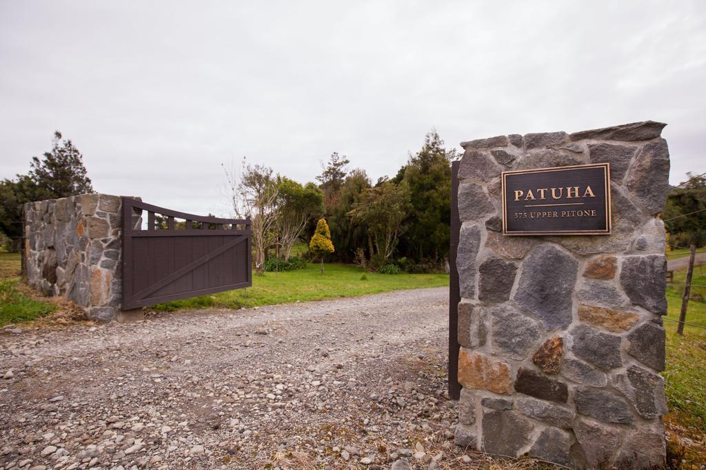 Patuha Rainforest Retreat Okato Exteriör bild