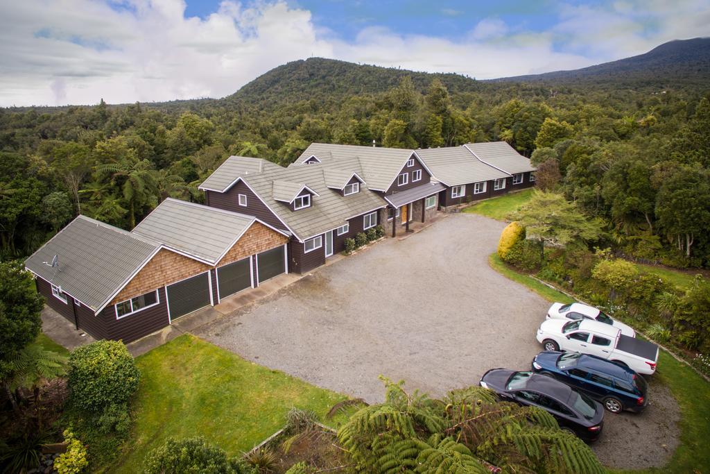 Patuha Rainforest Retreat Okato Exteriör bild